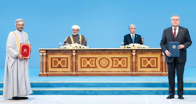 جلالة السلطان والرئيس الكازاخستاني يشهدان تبادل عدد من الاتفاقيات والمذكرات
