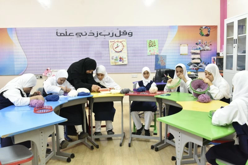 'حرفة وفن' برنامج عملي لتأهيل طلبة الدمج الفكري بتعليمية جنوب الباطنة
