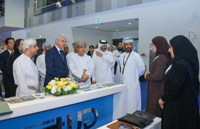 'التعليم' تستعرض الفرص الأكاديمية والتدريبية للطلبة والخريجين