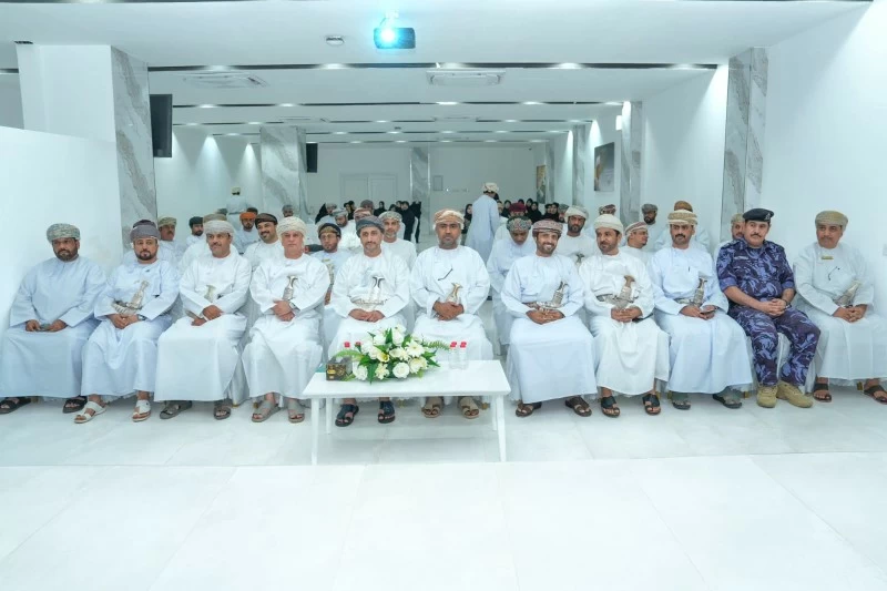 'العقد الموحد.. حماية للمستهلك وتمكين للتاجر' جلسة حوارية في شمال الباطنة