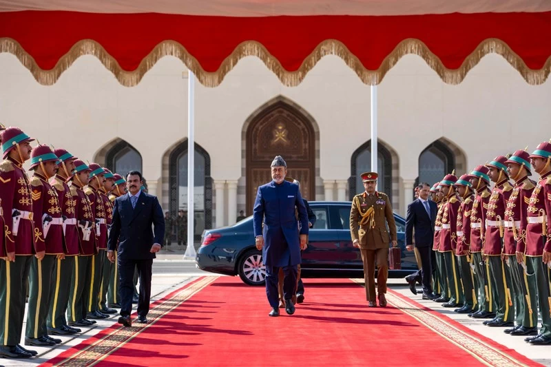 جلالة السلطان يغادر البلاد متوجها إلى المملكة المتحدة