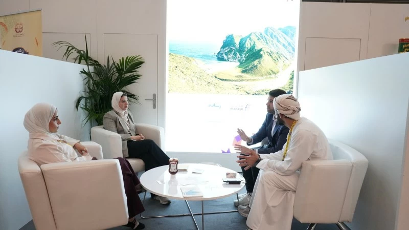 سلطنة عُمان تستعرض قدرات صناعاتها الغذائية في معرض 'سيال باريس 2026'