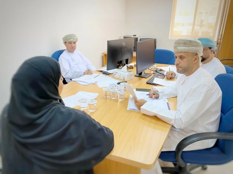 توظيف 741 باحثا عن عمل وتراجع أعداد الباحثين بنسبة 9.7 % في محافظة مسندم بنهاية سبتمبر 2026م