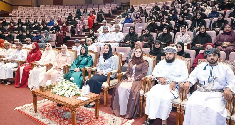 منتدى المرأة العمانية يناقش آفاق العمل البرلماني
