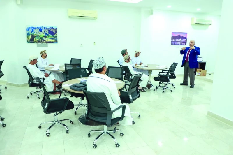 برنامج إدارة المشاريع التعدينية في محافظتي شمال الباطنة والظاهرة