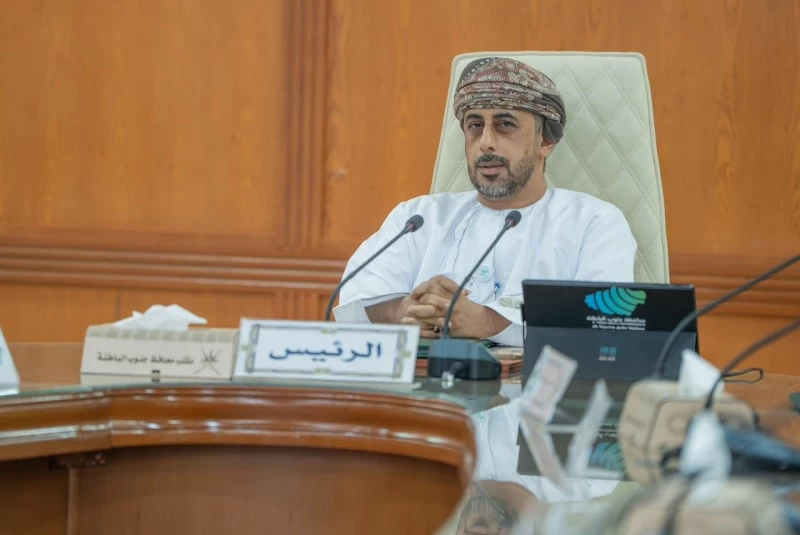 بلدي جنوب الباطنة يستعرض المشروعات والمبادرات الهادفة