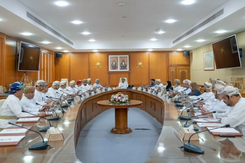 بلدي جنوب الباطنة يستعرض المشروعات والمبادرات الهادفة
