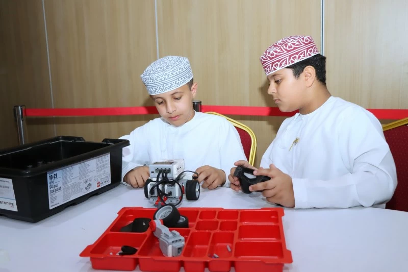 بدء مسابقة الابتكارات العلمية الطلابية في شمال الباطنة