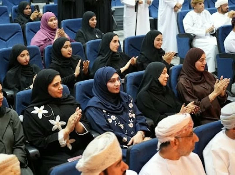 أمسية ثقافية احتفاءً بيوم الشباب العماني في صحار