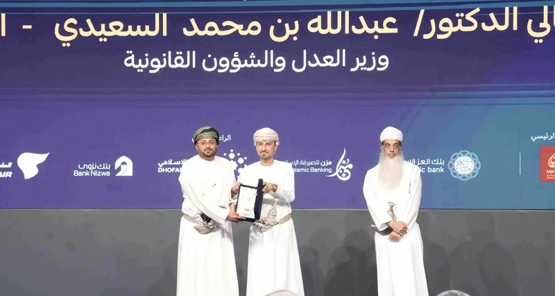 ظفار الإسلامي يستعرض منتجاته المصرفية المبتكرة فـي مؤتمر ومعرض الحج والعمرة الثالث