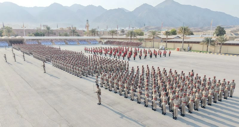 تخريج دفعة من الجنود المستجدين بالجيش السلطاني العماني