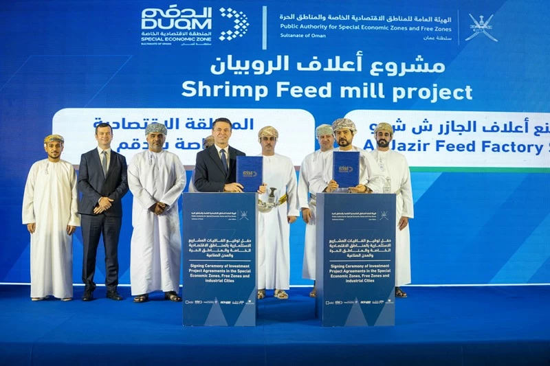التوقيع على 28 اتفاقية استثمارية فـي المناطق الاقتصاديـــة والحرة والمدن الصناعية بأكثر من 304 مليون ريال عماني