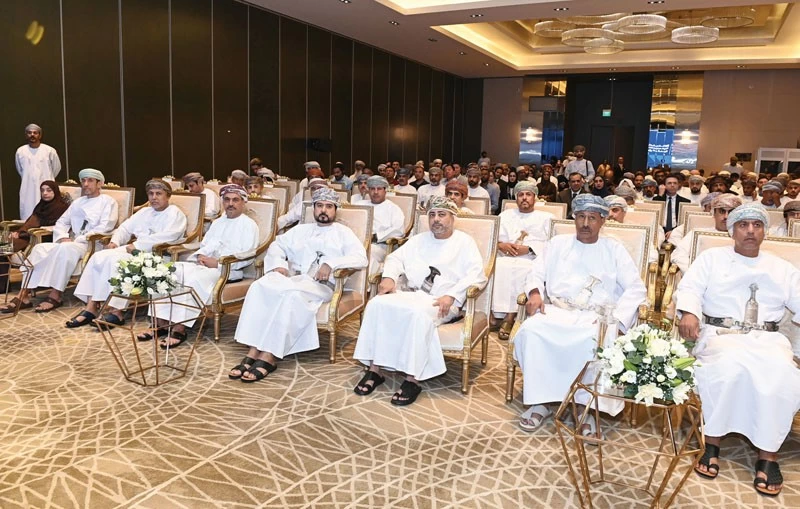 التوقيع على 28 اتفاقية استثمارية فـي المناطق الاقتصاديـــة والحرة والمدن الصناعية بأكثر من 304 مليون ريال عماني