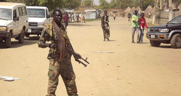 جنوب السودان: إطلاق محادثات سلام ....وطرفا النزاع يكثفان من المعارك