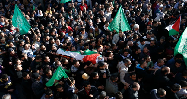 استشهاد فلسطيني برصاص الاحتلال في (رام الله)..وشهود يتهمون الجنود بإعدامه 