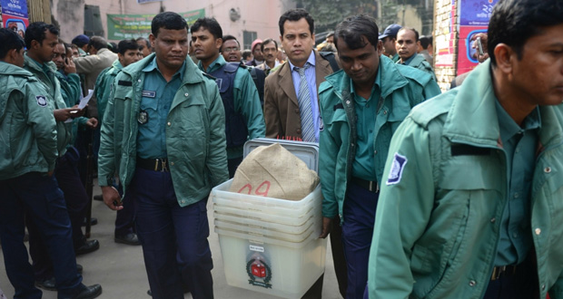  بنجلاديش : أعمال عنف وإضراب عشية الانتخابات 