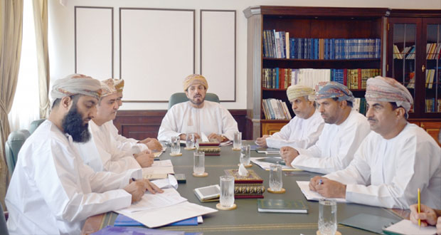 اجتماع اللجنة التنفيذية للاحتفاء بنزوى عاصمة الثقافة الإسلامية 2015م 