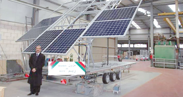 مخترع عماني يصنع أكبر وحدة هجين محمولة في العالم لتوليد الطاقة النظيفة 