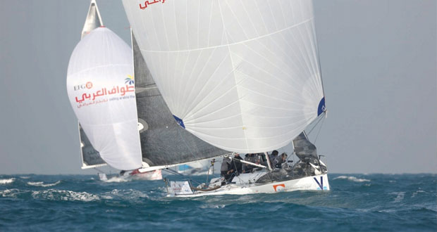 القوارب المشاركة في الطواف العربي للإبحار الشراعي تشارك في احتفال دولة قطر باليوم الرياضي 