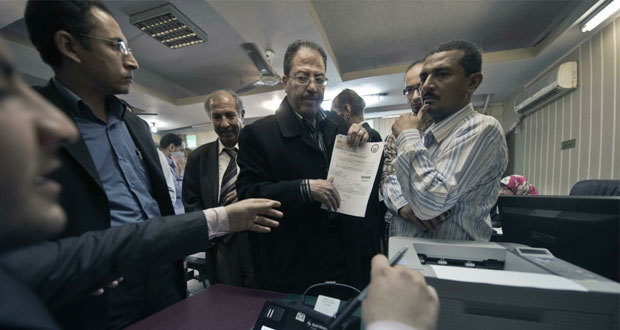 مصر: (العليا للانتخابات) تستقبل أوراق المرشحين والسيسي يبدأ إجراءات ترشحه
