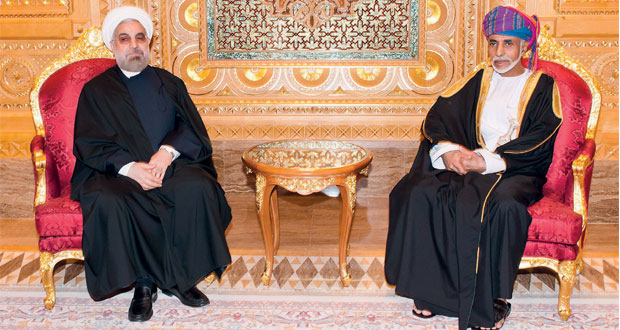 جلالة السلطان يبحث مع الرئيس الإيراني الارتقاء بالتعاون الثنائي 