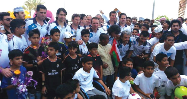  اليوم .. برعاية تيمور بن أسعد ريال مدريد وبرشلونة فى لقاء السحاب واستعراض فنون مهارات الأساطير 