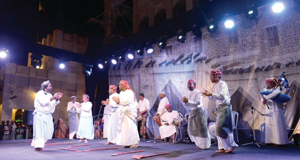 "توفيق نهيان و"أجيال" يختتمان مشاركتهما في احتفالات سوق واقف 2014 م