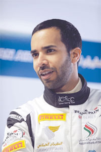 بداية موفقة للحارثي وفريق عمان لسباقات السيارات