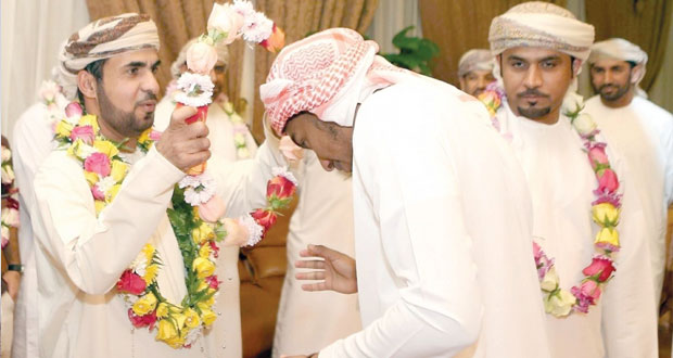 مسيرات الابتهاج تتواصل بشوارع محافظة البريمى 