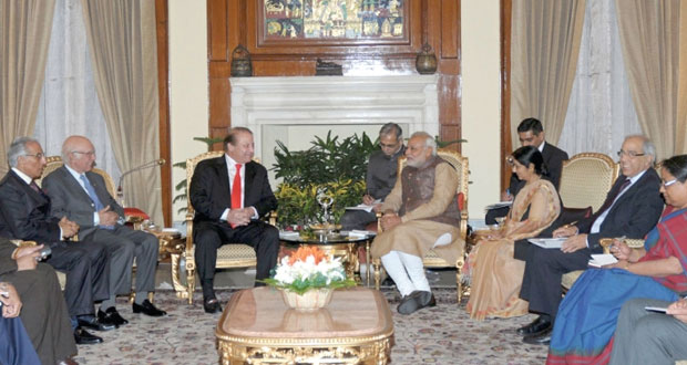 (الإرهاب) محور أول جلسة مباحثات بين رئيسي وزراء الهند وباكستان