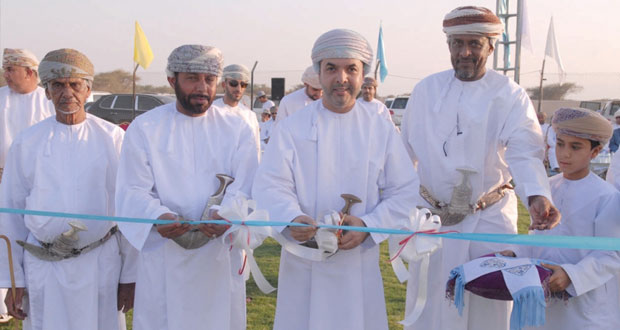 بنك مسقط يحتفل بافتتاح الملعب المعشب الجديد لفريق النجوم بولاية الخابورة