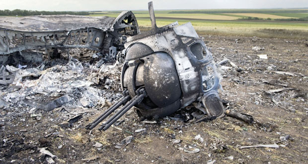 أوكرانيا: إسقاط طائرتين عسكريتين بالشرق وروسيا تتوعد بـ(إجراءات) ضد خرق حدودها