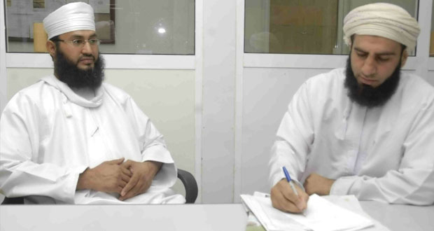 الناعبي : نية الاعتكاف هو أن يعقد العزم على أن يعتكف طاعة لله تعالى ، ويحدد اليوم الذي سيبدأ فيه الاعتكاف
