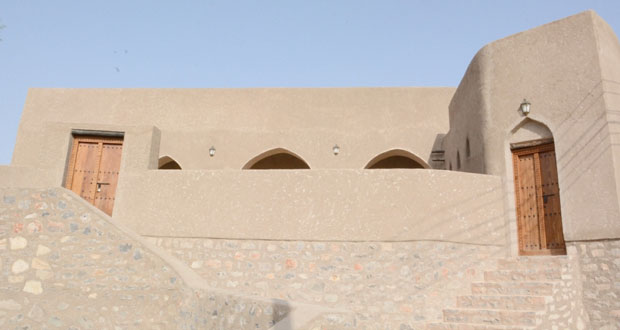 الانتهاء من أعمال ترميم جامع القناطر الأثري في إبراء