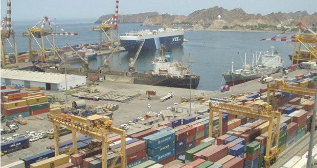 ارتفاع التجارة الخارجية للسلطنة بنسبة 5.3%خلال عام 2013م و 9,7% معدل نمو التجارة الداخلية خلال الأعوام الثلاثة الماضية