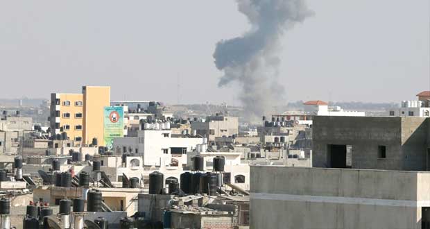 إسرائيل تخرق التهدئة وتشن سلسلة غارات على غزة