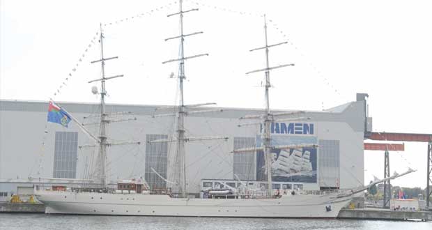 البحرية السلطانية العمانية تحتفل باستلام السفينة "شباب عمان 2" بمملكة هولندا