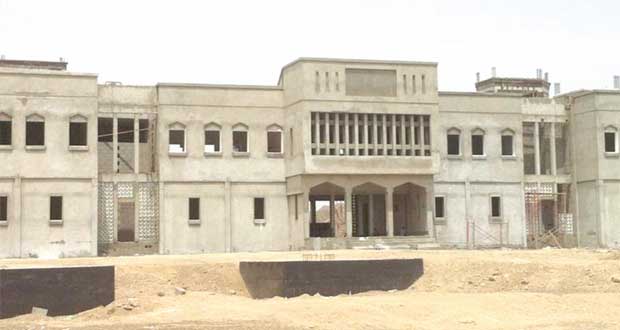 المديرية العامة للتربية والتعليم بالداخلية تبدأ العام الدراسي باستقبال 79264 طالباً وطالبة في 139 مدرسة