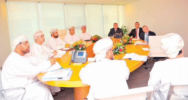 اجتماع اللجنة التأسيسية المشرفة على أكاديمية السلطان قابوس لتنمية القدرات الرياضية