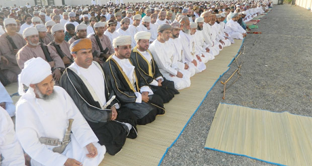 وسط دعوات لجلالة السلطان بالصحة والعافية.. محافظات وولايات السلطنة تحتفل بعيد الأضحى المبارك