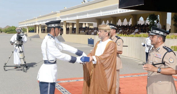 شرطة عمان السلطانية تحتفل بتخريج الدفعة الستين من فصائل الشرطة المستجدين