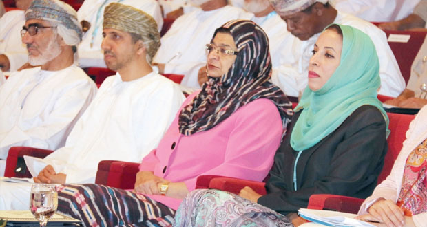 الندوة الوطنية "التعليم في سلطنة عمان ـ الطريق إلى المستقبل" تناقش مشروع قانوني التعليم المدرسي والعالي