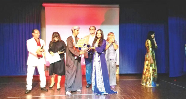 "مملكة الأشرار" لفرقة ظفار المسرحية تحقق جائزة أفضل عرض متكامل في مهرجان أصيلة الدولي لمسرح الأطفال 