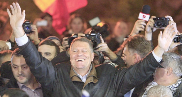 رومانيا: فوز يوهانيس المكافح للفساد بـ(الرئاسة) و بونتا يقر بهزيمته