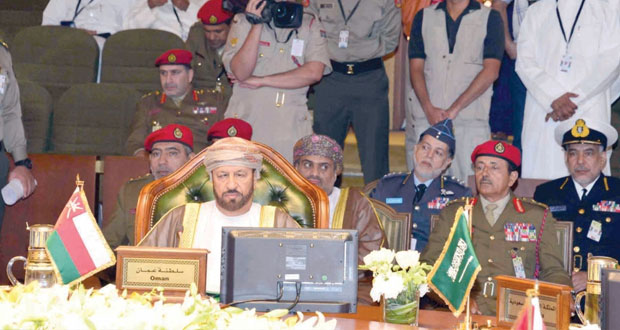 بدر بن سعود يترأس وفد السلطنة في اجتماع مجلس الدفاع المشترك لدول المجلس بالكويت