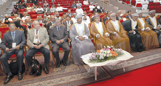 افتتاح أعمال المؤتمر الخليجي التاسع لأمراض المخ والأعصاب بجامعة السلطان قابوس 