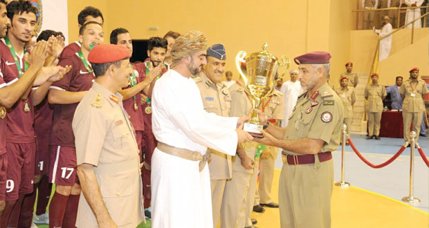 في ختام البطولة العسكرية الخليجية الأولى لخماسيات القدم المنتخب القطري يتوج باللقب ومنتخبنا العسكري وصيفا