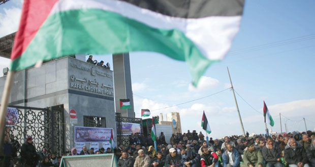 الاحتلال يواصل عدوانه ويصيب عشرات الفلسطينيين في الضفة
