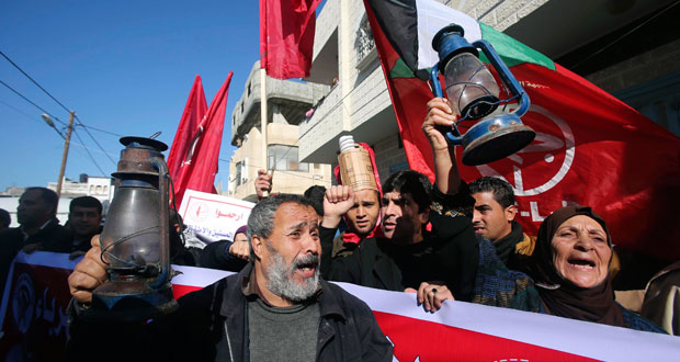 الفلسطينيون يدرسون مطاردة إسرائيل دوليًّا لحجزها أموال الضرائب