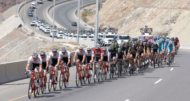 اليوم ... انطلاق المرحلة الخامسة لطواف عمان للدراجات 2015 الدراج الإسباني رافال يتوج بلقب المرحلة الرابعة ويحقق القميص الأحمر